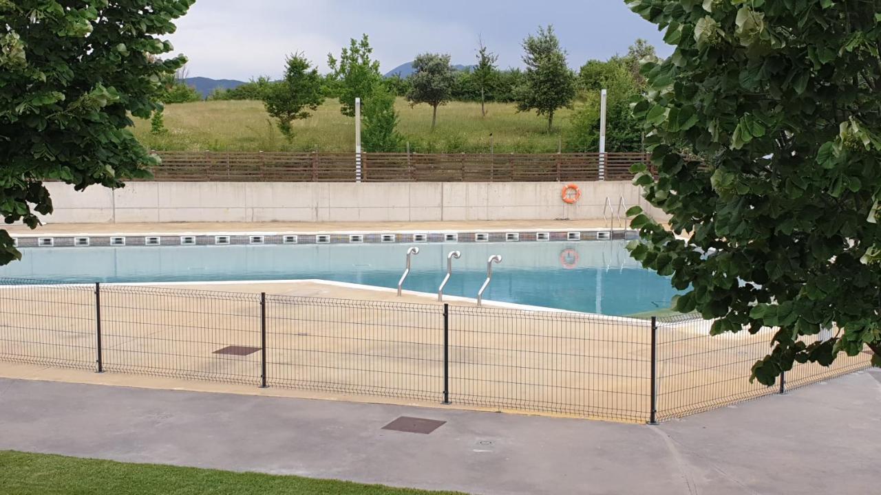 Acogedor Apartamento En Las Margas Sabinanigo Luaran gambar